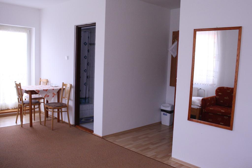 Penzion Koras Vrútky Buitenkant foto